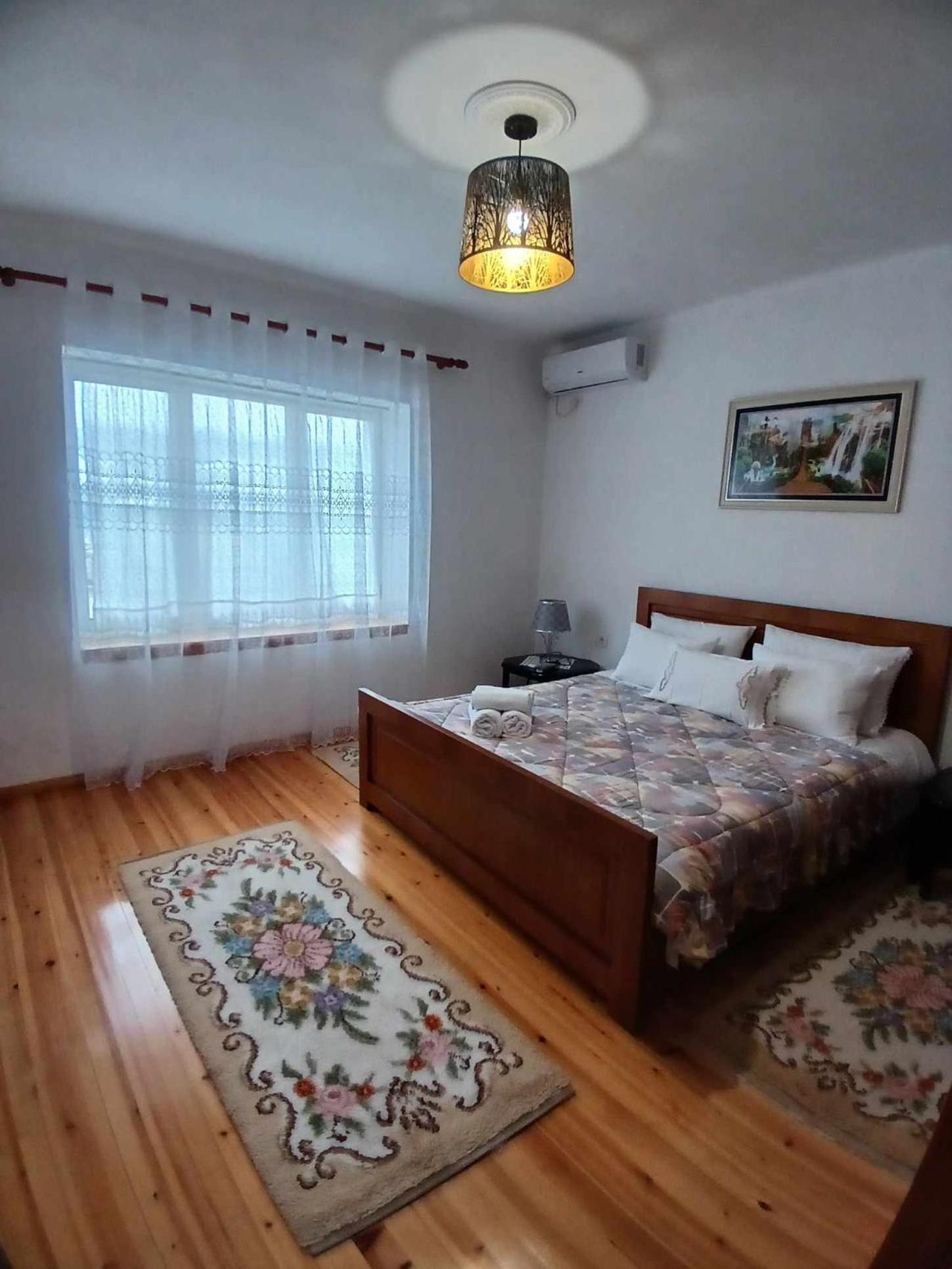 Eniguesthouse Gjirokastër 외부 사진