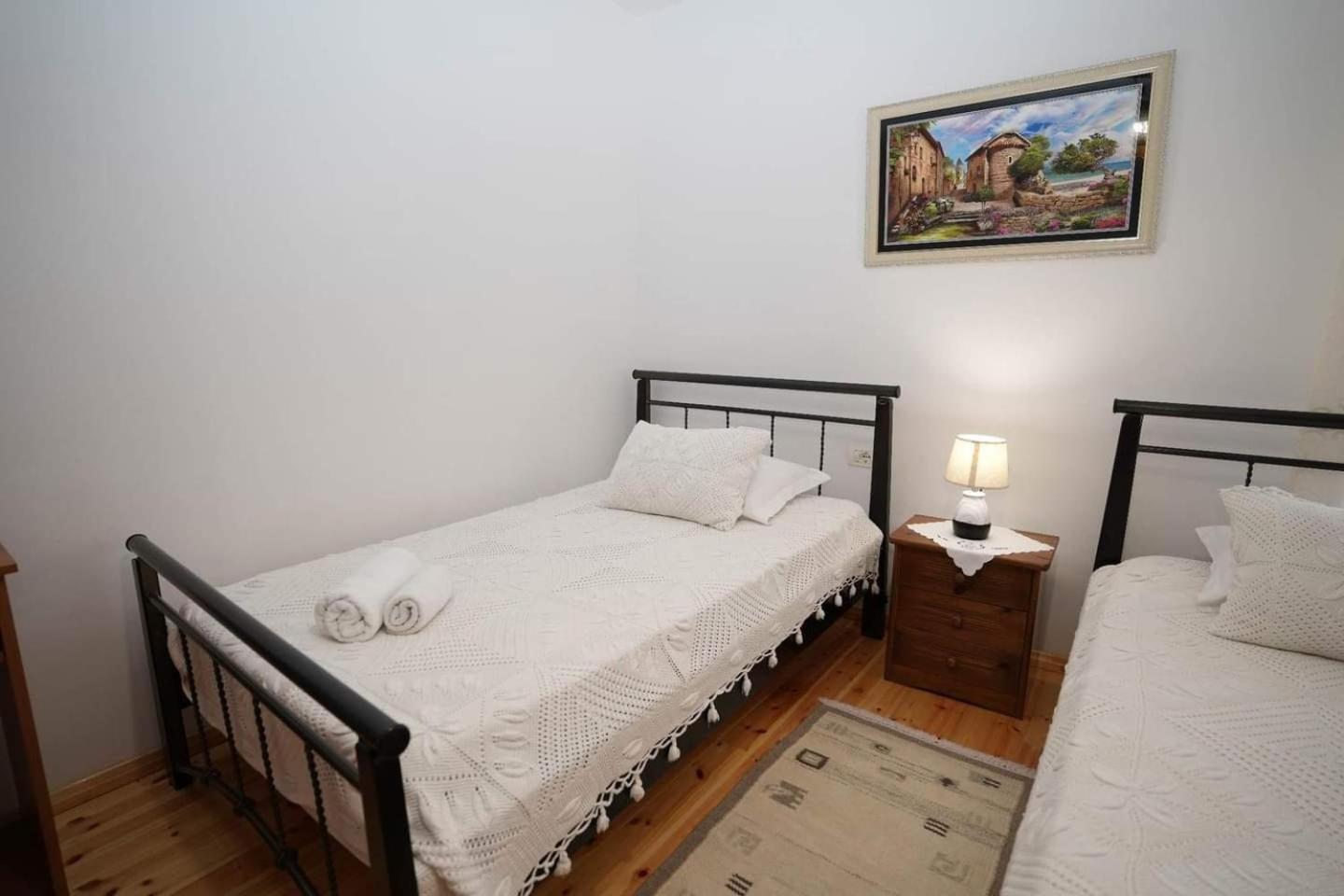 Eniguesthouse Gjirokastër 외부 사진