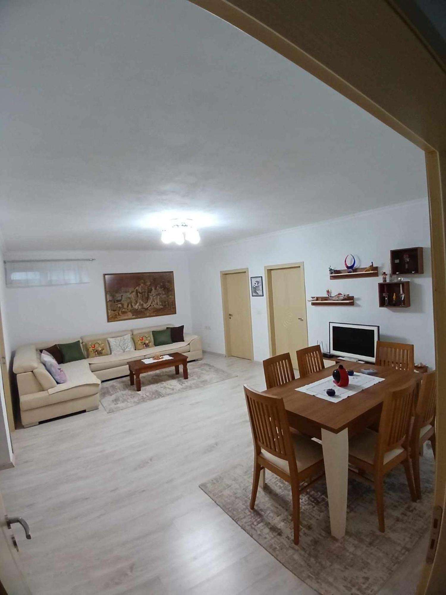 Eniguesthouse Gjirokastër 외부 사진