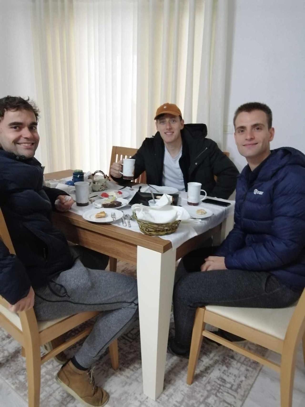 Eniguesthouse Gjirokastër 외부 사진