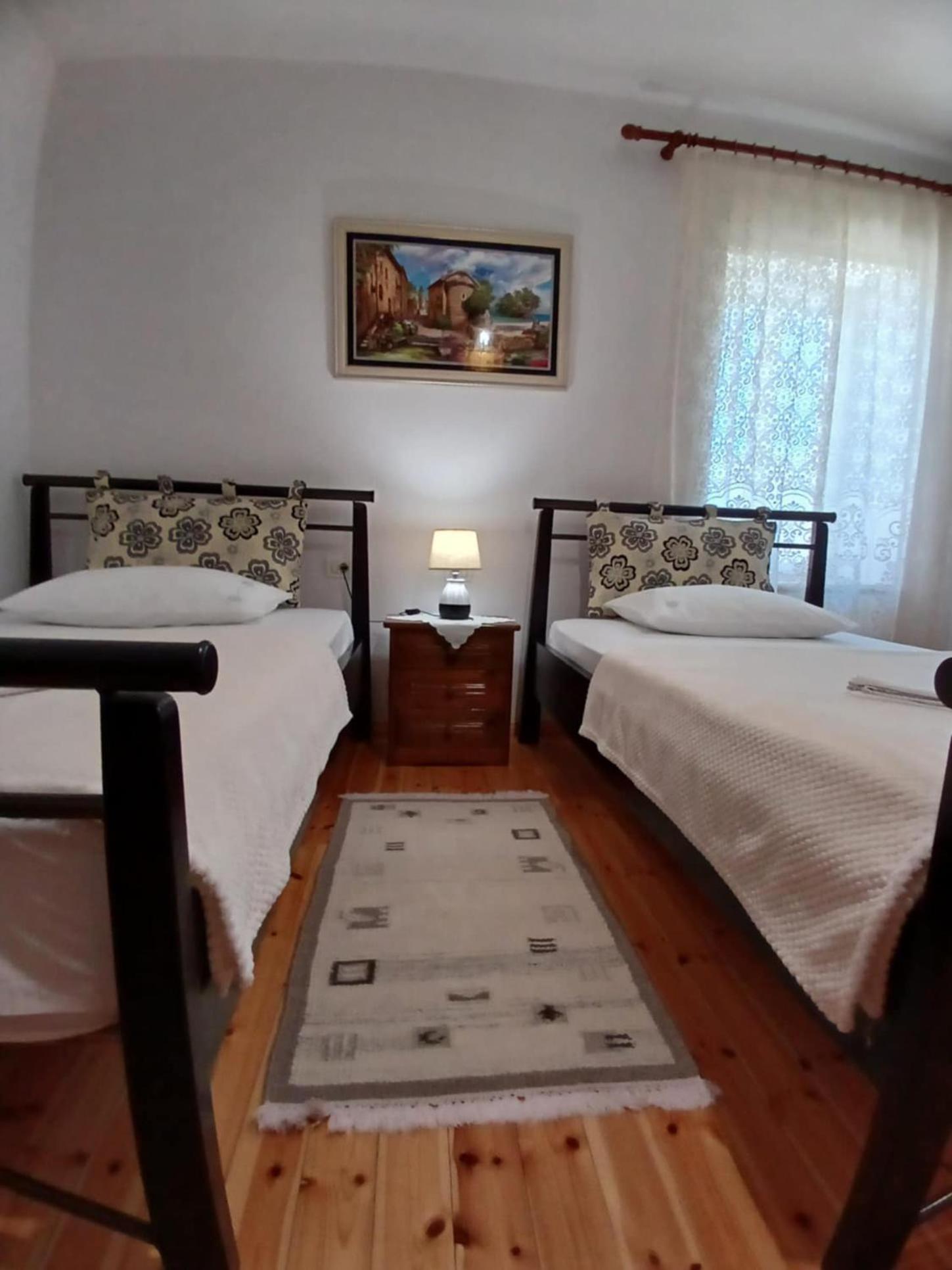 Eniguesthouse Gjirokastër 외부 사진