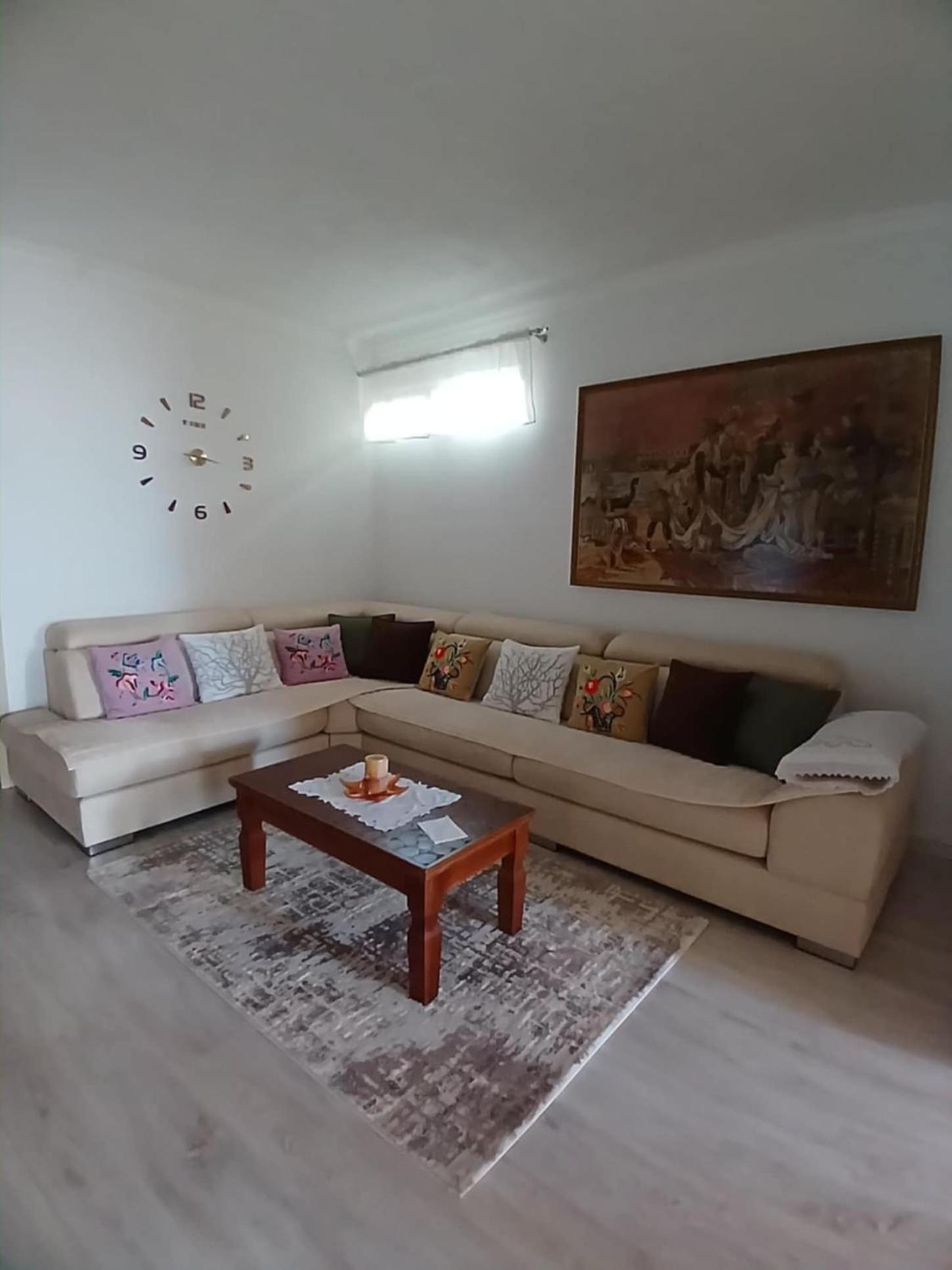 Eniguesthouse Gjirokastër 외부 사진