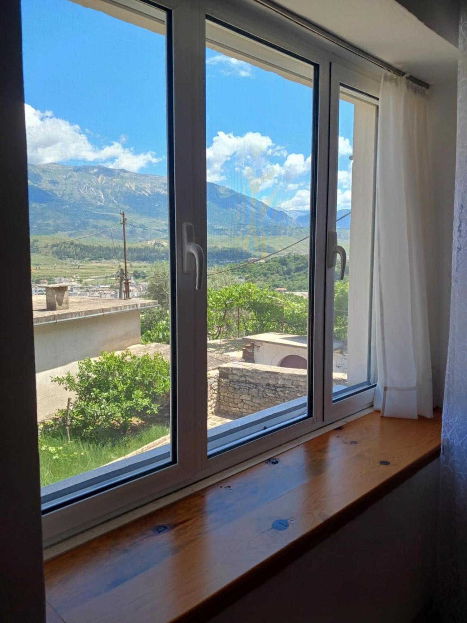 Eniguesthouse Gjirokastër 외부 사진
