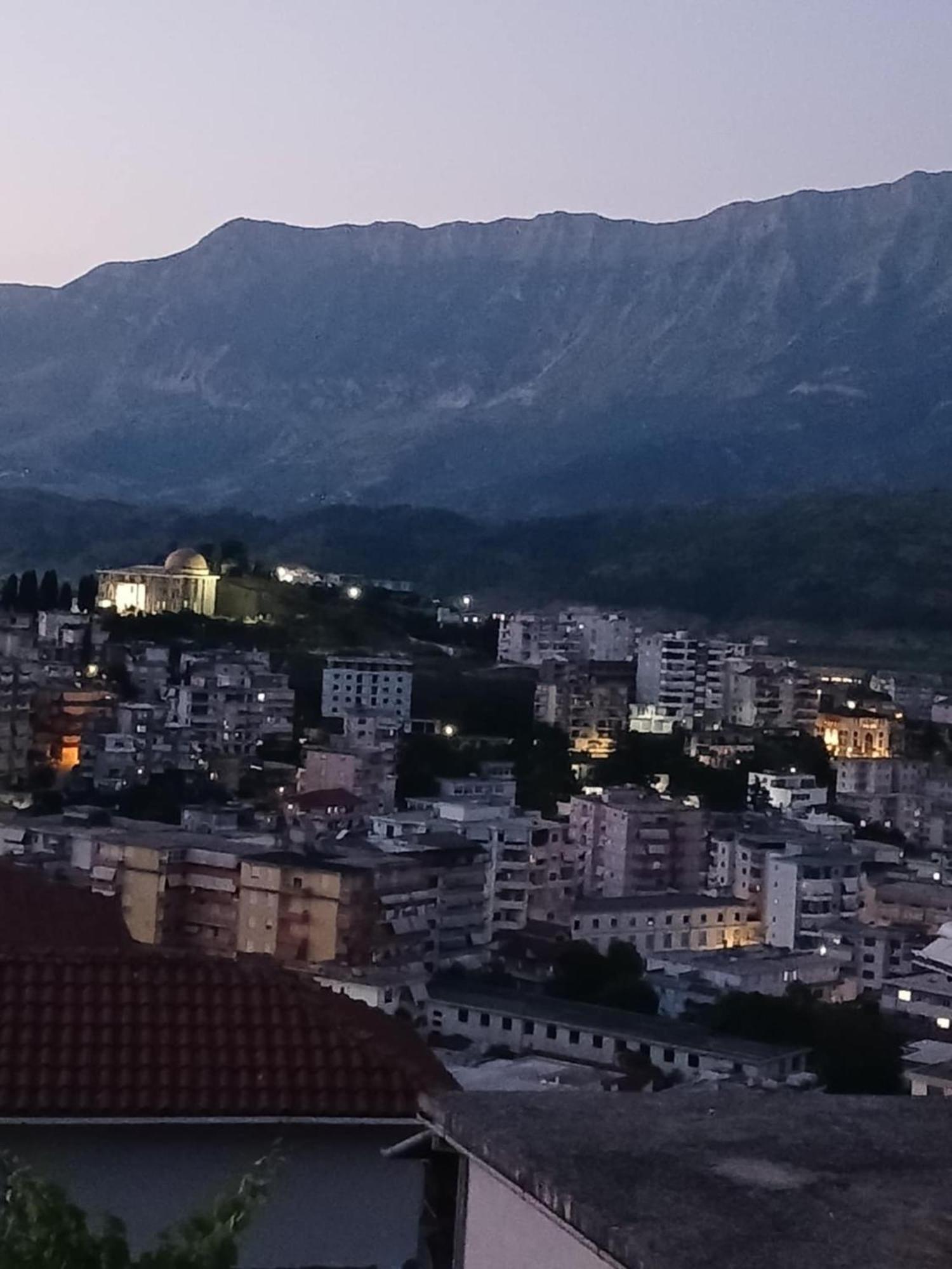Eniguesthouse Gjirokastër 외부 사진